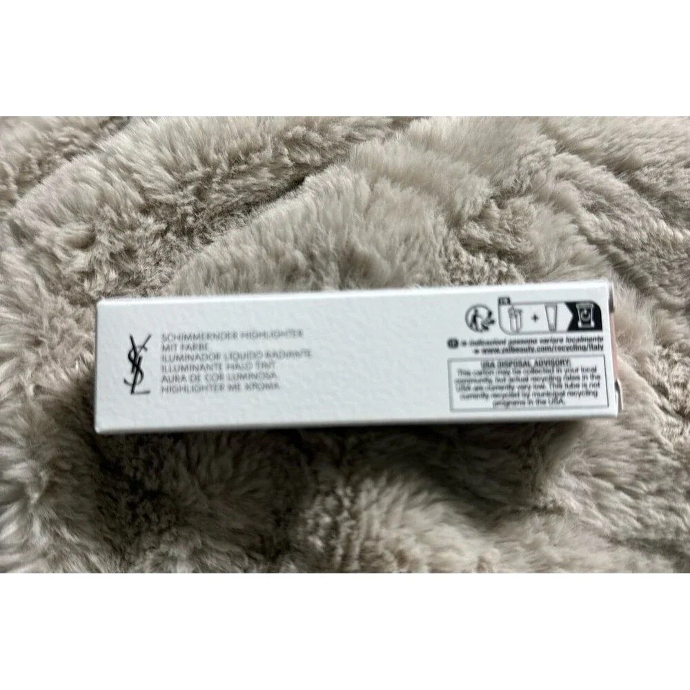 YSL Yves Saint Laurent Nu Halo Highlighter